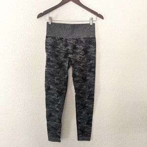 NWOT Gymshark Camo Seamless Leggings - Black